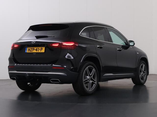 Mercedes-Benz GLA-KLASSE 250 e Business Solution AMG | Panoramadak | 360 graden camera | Memory | Keyless | Head-up display | Sfeerverlichting |