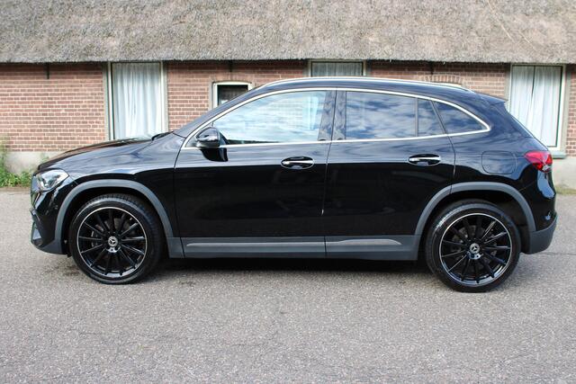 Mercedes-Benz GLA-KLASSE 250 e AMG Line PHEV SOh 98.3% PANO SFEER NAVI LED 58000KM!!!