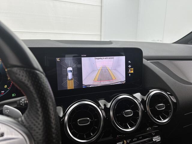 Mercedes-Benz GLA-KLASSE 200 AMG line | Trekhaak | Alarm scm 3 | Dodehoek assistent | Stoelverwarming | Achteruitrijcamera | Spiegel pakket Inclusief 24 maanden Mercedes-Benz Certified garantie voor Europa.
