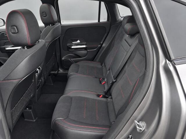 Mercedes-Benz GLA-KLASSE 250 e Business Solution AMG Limited | Panoramadak | Trekhaak | Memory