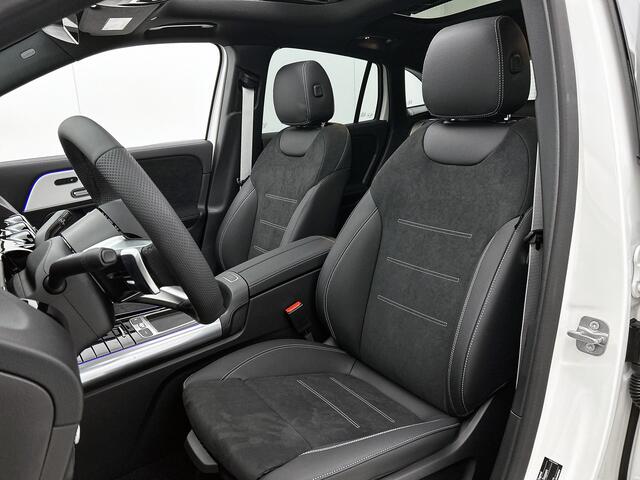 Mercedes-Benz GLA-KLASSE 250 e 140 Year Edition | Plus pakket | Nightpakket | Trekhaak | Panoramaschuifdak | 360° camera | 20" tien-dubbelspaaks AMG velgen | Warmtewerend, donkergetint glas |