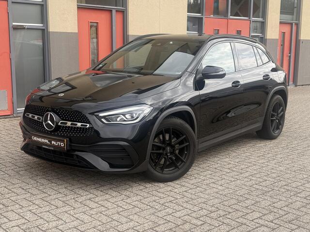 Mercedes-Benz GLA-KLASSE 200 AMG Line, Automaat, Alcantara