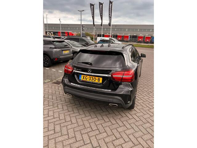 Mercedes-Benz GLA-KLASSE 180 Business Solution AMG