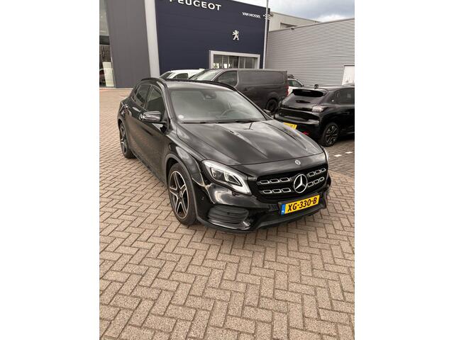 Mercedes-Benz GLA-KLASSE 180 Business Solution AMG