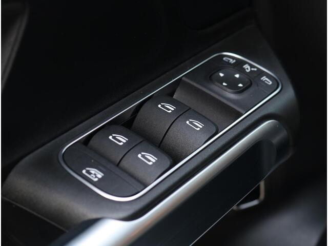 Mercedes-Benz GLB-Klasse 250 4MATIC Advantage 7p. Night edition | Camera | Widescreen