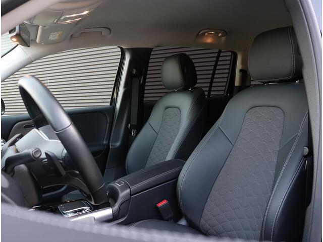 Mercedes-Benz GLB-Klasse 250 4MATIC Advantage 7p. Night edition | Camera | Widescreen
