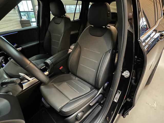 Mercedes-Benz GLB-Klasse 250 AMG Line 224 PK / Automaat / Panoramadak / AMG Leder Sport Stoel Pakket / 19" LM Velgen / Apple Carplay / Navigatie / Camera / LED / 1e Eigenaar!
