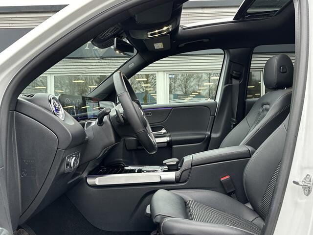 Mercedes-Benz GLB-Klasse 200 Luxury Line | Panodak | Trekhaak | Sfeer | Camera | Keyless