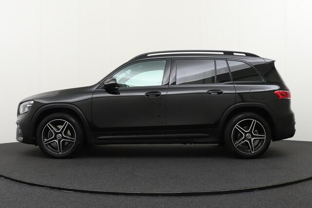 Mercedes-Benz GLB-Klasse 200 AMG Night-Paket Camera Dodehoek Sfeerverlichting