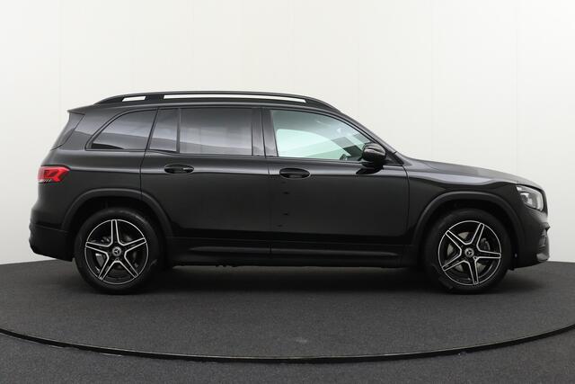 Mercedes-Benz GLB-Klasse 200 AMG Night-Paket Camera Dodehoek Sfeerverlichting
