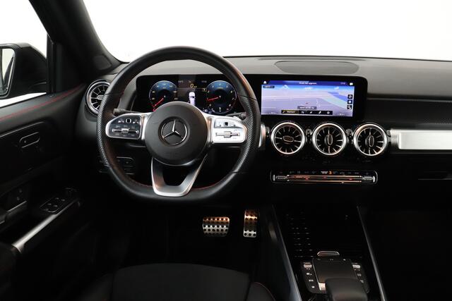 Mercedes-Benz GLB-Klasse 200 AMG Night-Paket Camera Dodehoek Sfeerverlichting