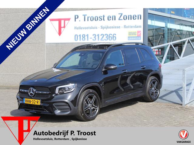 Mercedes-Benz GLB-Klasse 200 AMG AUTOMAAT/Panoramadak/Sfeerverlichting/Navigatie/Cruise control/Climate control/Achteruitrijcamera/Parkeersensoren/Stoelverwarming/Elektrische achterklep/Trekhaak/Spraakbediening/Keyless.