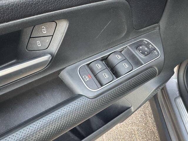 Mercedes-Benz GLB-Klasse 180 Business Solution