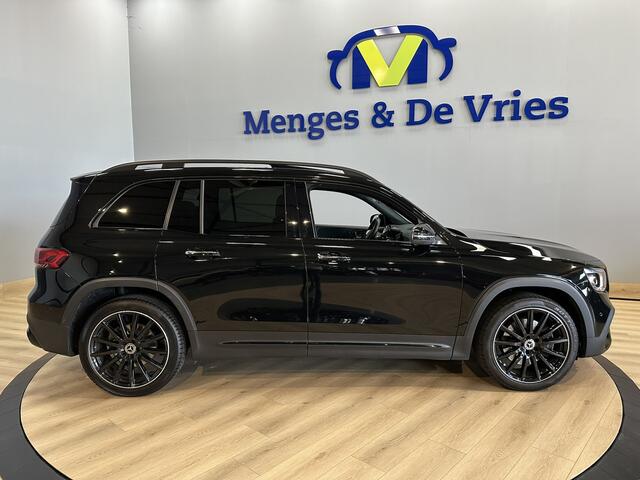 Mercedes-Benz GLB-Klasse 250 Premium Plus 7pers. AMG Line | LED | Panorama | Trekhaak | Widescreen | Sfeer | Keyless | 20" velgen | Apple Carplay Android Auto | Isofix | NAP |
