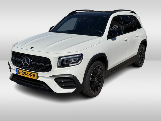 Mercedes-Benz GLB-Klasse 200 Premium Plus 7p. / Panoramadak / Camera / 20'' / Sfeerverlichting / Navigatie / Dodehoek / DAB / Stoelverwarming / Cruise Control