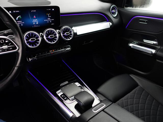Mercedes-Benz GLB-Klasse 200 Premium AMG Aut- Sferverlichting, Carplay, Carbon, Camera, Leder Interieur, Xenon Led, Lane Assist
