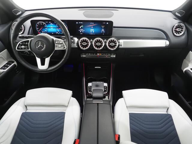 Mercedes-Benz GLB-Klasse 200 Premium Plus | Panoramadak | Burmester | 360 | Adaptive Cruise | Keyless | Trekhaak