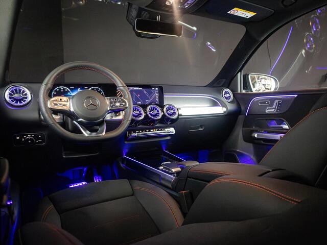 Mercedes-Benz GLB-Klasse 200 AMG Line Panorama dak | Trekhaak