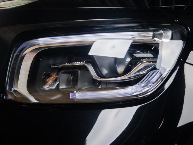 Mercedes-Benz GLB-Klasse 200 AMG Line Panorama dak | Trekhaak