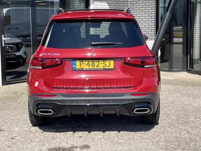Mercedes-Benz GLB-Klasse 200 AMG | Panoramadak | Night Pakket