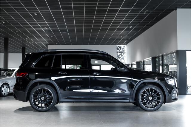 Mercedes-Benz GLB-Klasse 200 AMG Night|MBUX|20"|Camera|Trekhaak|Carbon