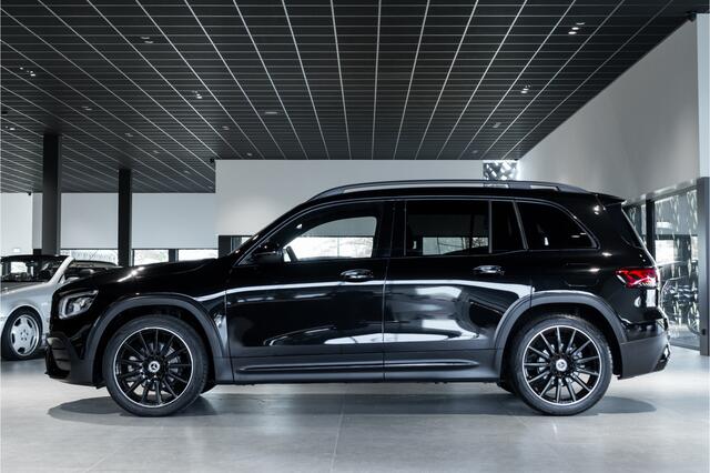 Mercedes-Benz GLB-Klasse 200 AMG Night|MBUX|20"|Camera|Trekhaak|Carbon