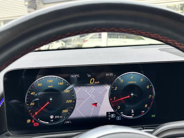 Mercedes-Benz GLB-Klasse 180 AMG-Line | Sfeer | Camera | Widescreen | Night pakket