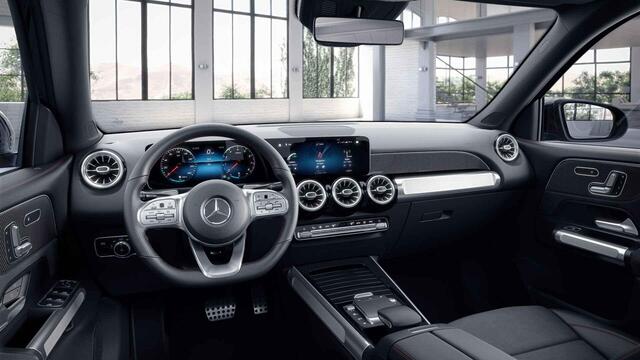 Mercedes-Benz GLB-Klasse 180 Business Solution AMG | Night | Panoramadak | Memory | Keyless | Multibeam | Stoelverwarming |