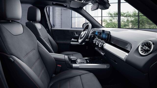 Mercedes-Benz GLB-Klasse 180 Business Solution AMG | Night | Panoramadak | Memory | Keyless | Multibeam | Stoelverwarming |