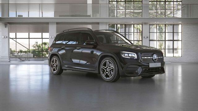 Mercedes-Benz GLB-Klasse 180 Business Solution AMG | Night | Panoramadak | Memory | Keyless | Multibeam | Stoelverwarming |