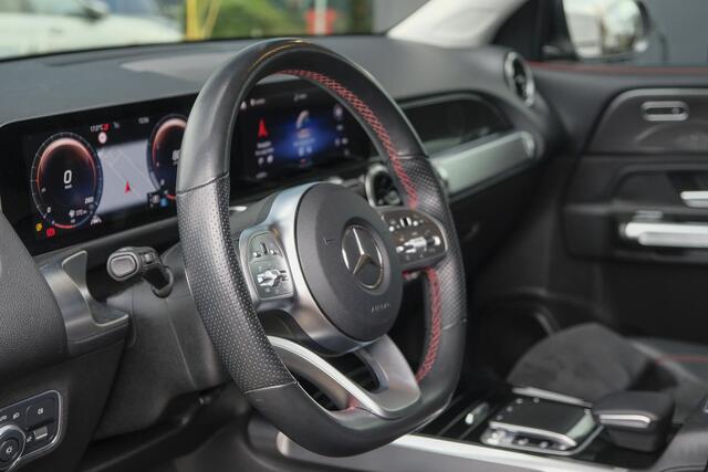 Mercedes-Benz GLB-Klasse GLB200 AMG 163pk 7-persoons Widescreen *BTW* Climate control Cruise control Led lampen Navigatie 19" LMV
