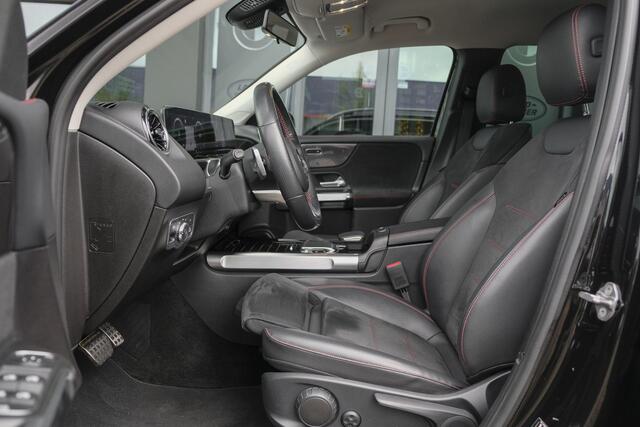 Mercedes-Benz GLB-Klasse GLB200 AMG 163pk 7-persoons Widescreen *BTW* Climate control Cruise control Led lampen Navigatie 19" LMV