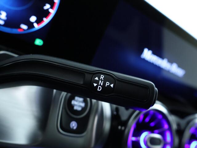 Mercedes-Benz GLB-Klasse 200 Premium Plus | Rijassistentiepakket | Multibeam led | Panoramdak | Burmester® 3D | Inclusief 24 maanden MB Certified garantie voor Europa.