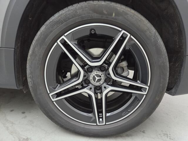 Mercedes-Benz GLB-Klasse 180 Business Solution AMG | Trekhaak | Sportstoelen | Stoelverwarming | Navi |*