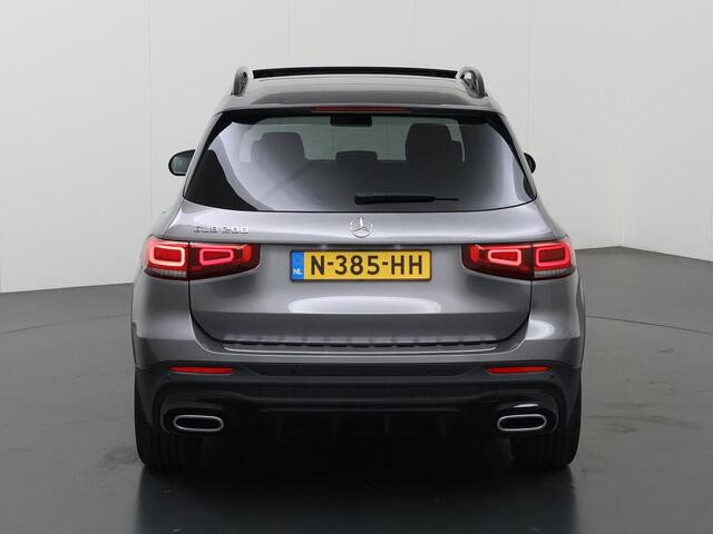 Mercedes-Benz GLB-Klasse 200 Business Solution AMG 7p. | Night | Panoramadak | 7-persoons | Keyless | Memory | Multibeam | Sfeerverlichting |