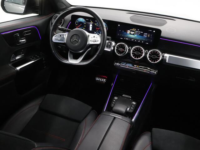 Mercedes-Benz GLB-Klasse 200 Business Solution AMG 7p. | Night | Panoramadak | 7-persoons | Keyless | Memory | Multibeam | Sfeerverlichting |
