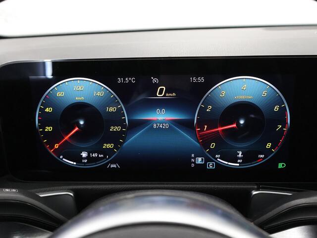 Mercedes-Benz GLB-Klasse 200 Business Solution AMG 7p. | Night | Panoramadak | 7-persoons | Keyless | Memory | Multibeam | Sfeerverlichting |