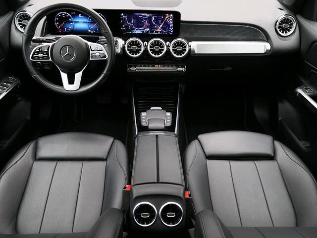 Mercedes-Benz GLB-Klasse 180 Aut. Business Sol. Luxury | Panorama | Mood Light Sfeer | Multibeam |