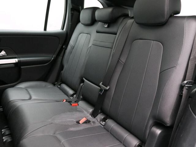 Mercedes-Benz GLB-Klasse 180 Aut. Business Sol. Luxury | Panorama | Mood Light Sfeer | Multibeam |