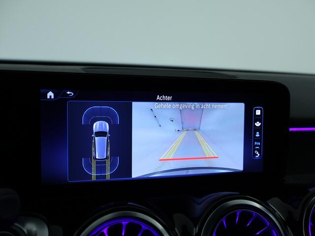 Mercedes-Benz GLB-Klasse 180 AMG -line 7persoons | Trekhaak af fabriek | Nightpakket | Keyless-Go comfortpakket | Parkeerpakket met achteruitrijcamera | USB-pakket plus | GUARD 360 ° Vehicle protection Plus | EASY PACK achterklep |