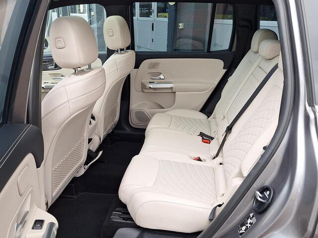 Mercedes-Benz GLB-Klasse 200 | Panoramadak | Memory pakket | Achteruitrijcamera | Multibeam LED | Standkachel | Widescreen | Advanced sound system | Smartphone integratie | Keyless-GO | Elektrische achterklep