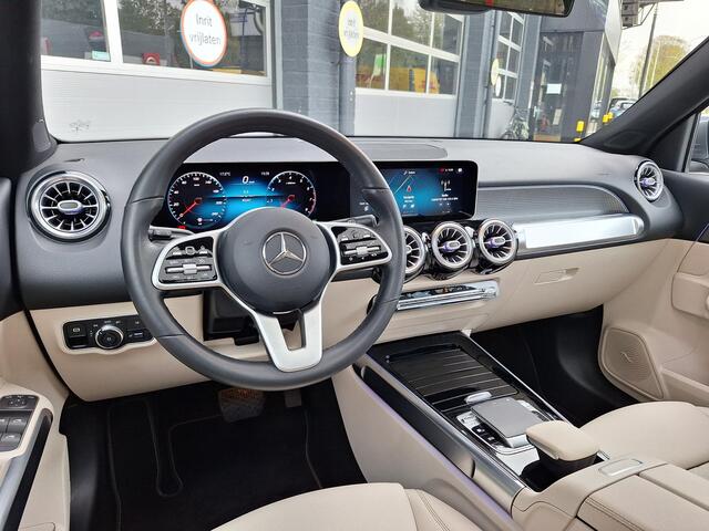 Mercedes-Benz GLB-Klasse 200 | Panoramadak | Memory pakket | Achteruitrijcamera | Multibeam LED | Standkachel | Widescreen | Advanced sound system | Smartphone integratie | Keyless-GO | Elektrische achterklep