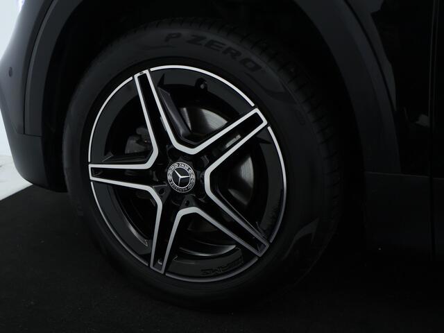 Mercedes-Benz GLB-Klasse 200 AMG Line | Panoramadak | Trekhaak | Cruise Control | Sfeerverlichting | Dodehoek detector | Inclusief 48 maanden MB Certified garantie voor Europa.