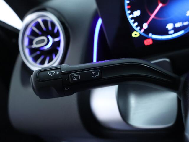 Mercedes-Benz GLB-Klasse 200 AMG Line | Panoramadak | Trekhaak | Cruise Control | Sfeerverlichting | Dodehoek detector | Inclusief 48 maanden MB Certified garantie voor Europa.