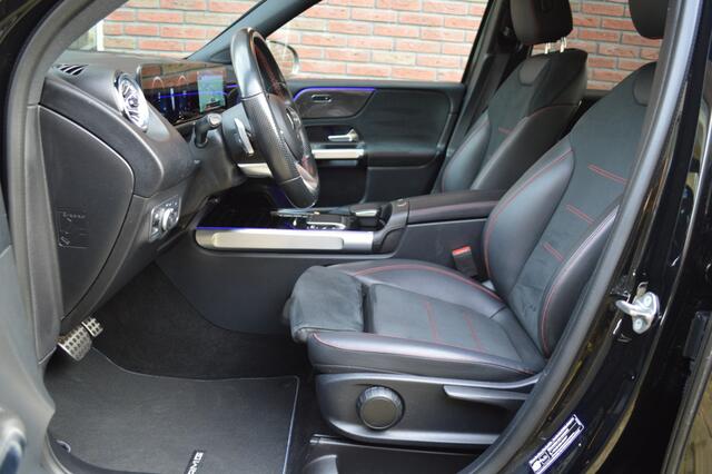 Mercedes-Benz GLB-Klasse 200 AMG 7p. Led Panorama Widescreen Sfeer Camera Trekh Augmented Pdc