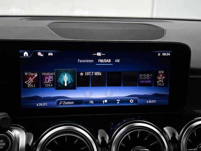 Mercedes-Benz GLB-Klasse 180 Business Solution AMG 7p. | Trekhaak | Derde zitrij voor twee personen | Nightpakket | GUARD 360 ° Vehicle protection Plus | Multibeam LED | Smartphone integratie | Panoramaschuifdak |