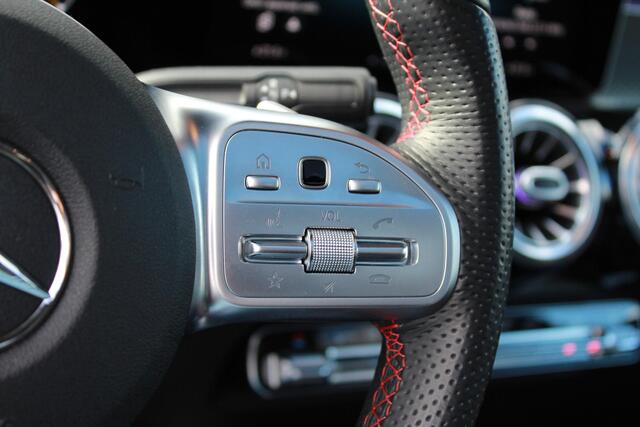 Mercedes-Benz GLB-Klasse 200 Business Solution AMG 7p. | Pano | Sfeer | Carplay |