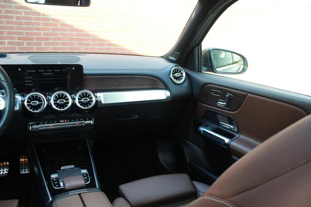 Mercedes-Benz GLB-Klasse 250 4MATIC AMG | Pano | Memory | Burmester | 360 |