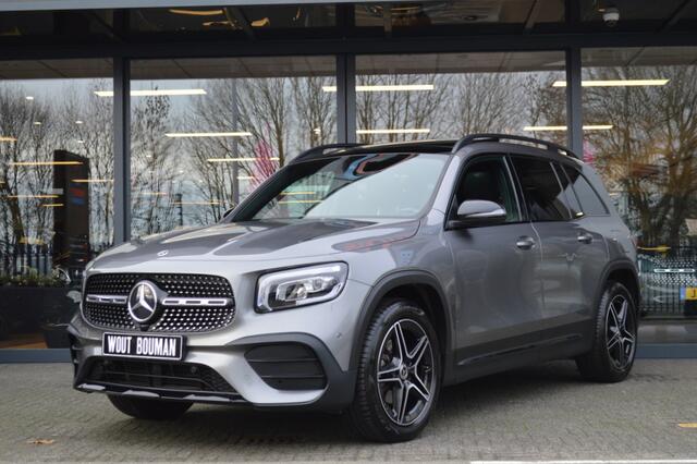 Mercedes-Benz GLB-Klasse 200 AMG Led Panorama Widescreen Sfeer Camera Night CarPlay Pdc