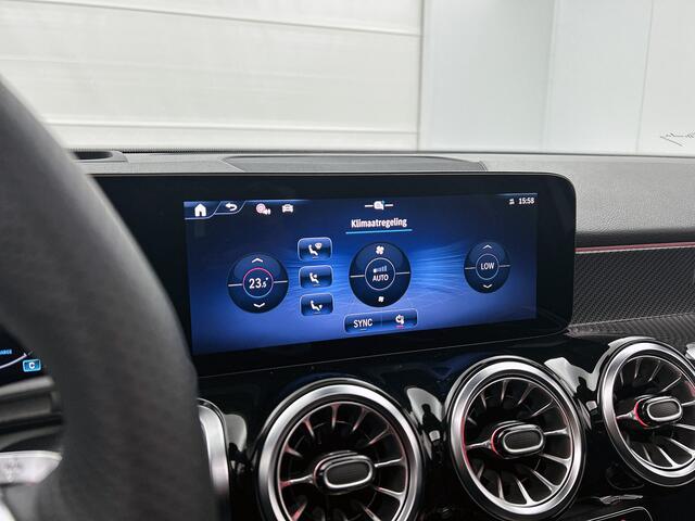 Mercedes-Benz GLB-Klasse 200 Business Solution AMG 7p. | Premium Plus pakket | Trekhaak | Nightpakket | Head-up display | Panoramaschuifdak | 360° camera | Derde zitrij | Multibeam LED | Memorypakket | Augmented Reality navigatie |